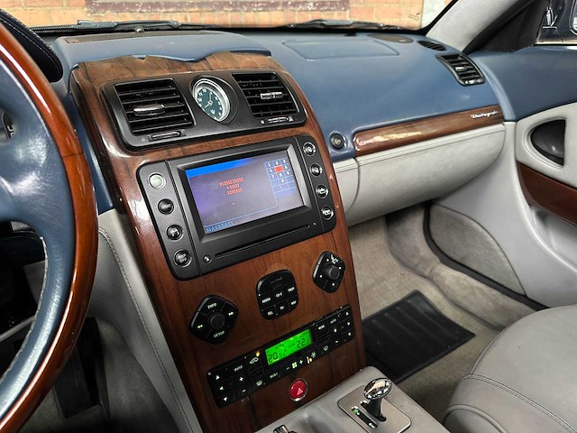 Maserati quattroporte 4.2 v8 401pk 2005 (40.000 km) youngtimer - afbeelding 19 van  39