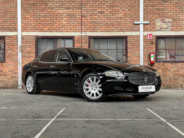 Maserati quattroporte 4.2 v8 401pk 2005 (40.000 km) youngtimer - afbeelding 36 van  39