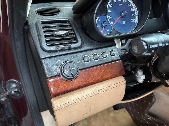 Maserati quattroporte 4.2 v8 401pk 2008 youngtimer - afbeelding 15 van  33