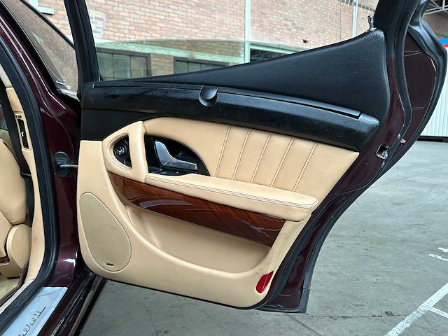 Maserati quattroporte 4.2 v8 401pk 2008 youngtimer - afbeelding 28 van  33