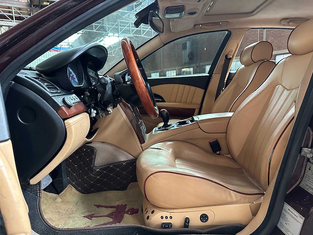 Maserati quattroporte 4.2 v8 401pk 2008 youngtimer - afbeelding 17 van  30
