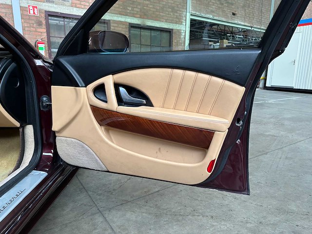 Maserati quattroporte 4.2 v8 401pk 2008 youngtimer - afbeelding 23 van  30