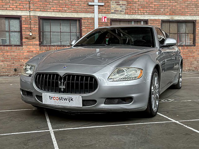 Maserati quattroporte 4.2 v8 440pk 2009 facelift youngtimer - afbeelding 26 van  30