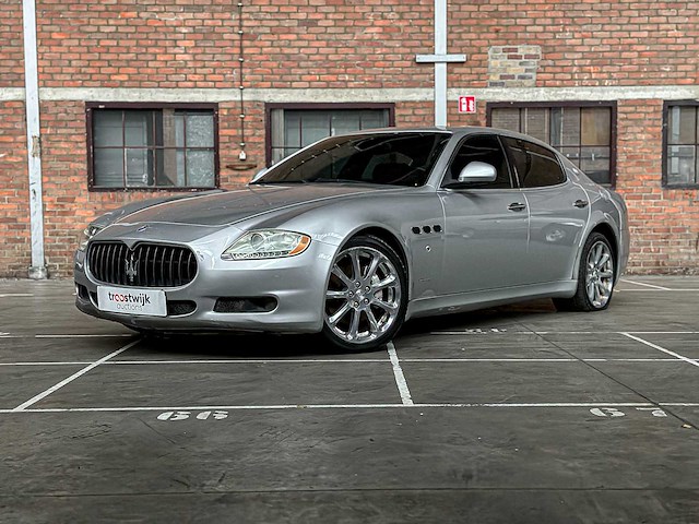 Maserati quattroporte 4.2 v8 440pk 2009 facelift youngtimer - afbeelding 8 van  17