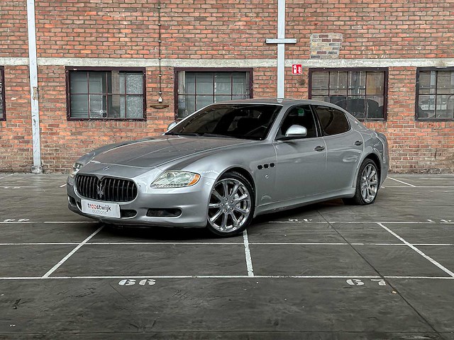 Maserati quattroporte 4.2 v8 440pk 2009 facelift youngtimer - afbeelding 1 van  30