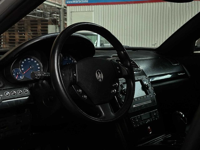 Maserati quattroporte 4.2 v8 440pk 2009 facelift youngtimer - afbeelding 3 van  30