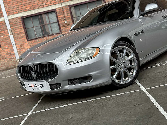 Maserati quattroporte 4.2 v8 440pk 2009 facelift youngtimer - afbeelding 25 van  30