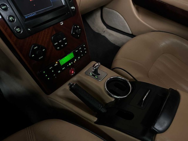 Maserati quattroporte 4.2 v8 duo select 400pk 2006, l-851-rk youngtimer - afbeelding 30 van  47