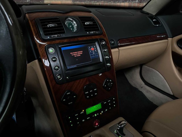 Maserati quattroporte 4.2 v8 duo select 400pk 2006, l-851-rk youngtimer - afbeelding 31 van  47