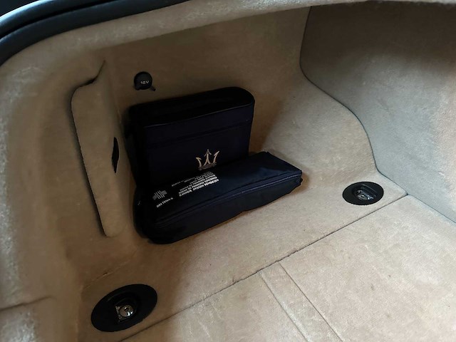 Maserati quattroporte 4.2 v8 duo select 400pk 2006, l-851-rk youngtimer - afbeelding 31 van  47