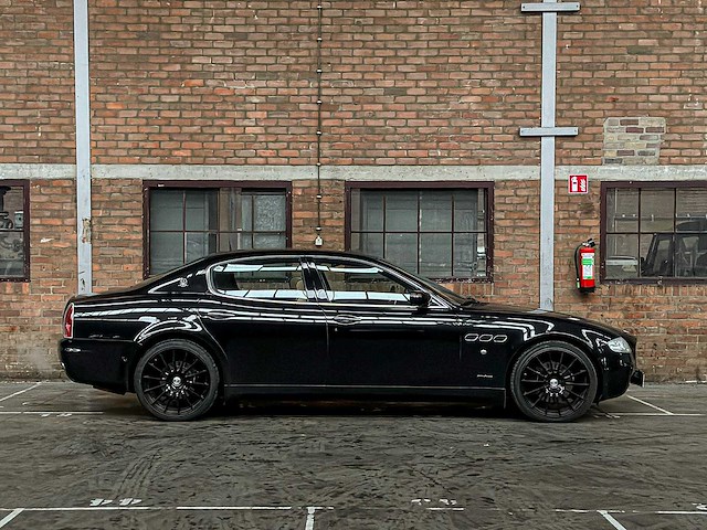 Maserati quattroporte 4.2 v8 duo select 400pk 2006, l-851-rk youngtimer - afbeelding 2 van  47
