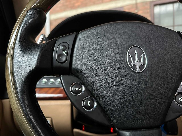 Maserati quattroporte 4.2 v8 duo select 400pk 2006, l-851-rk youngtimer - afbeelding 18 van  47