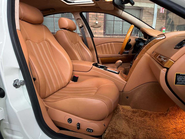 Maserati quattroporte 4.2 v8 executive gt 401pk 2007 youngtimer - afbeelding 41 van  49
