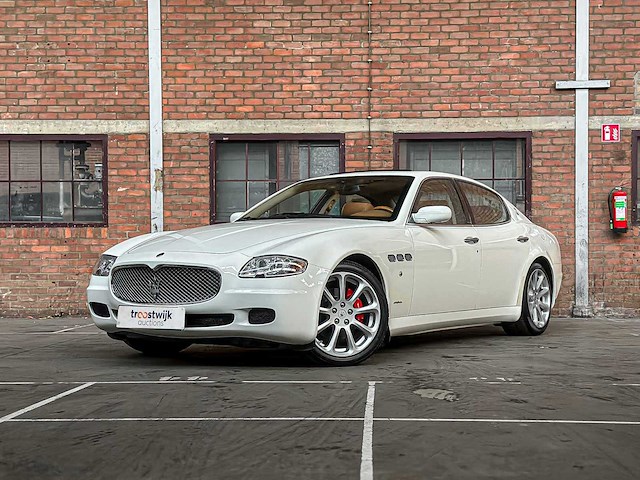 Maserati quattroporte 4.2 v8 executive gt 401pk 2007 youngtimer - afbeelding 1 van  49