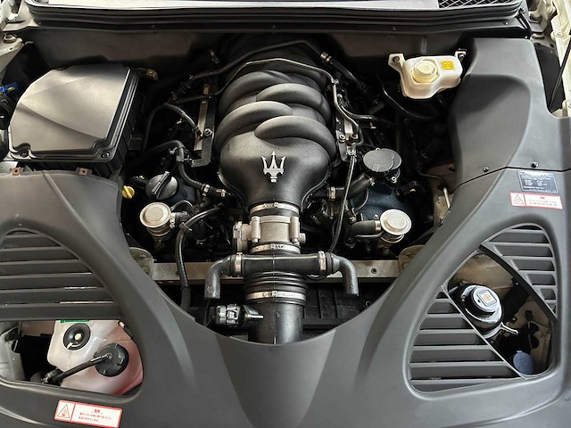 Maserati quattroporte 4.2 v8 executive gt 401pk 2007 youngtimer - afbeelding 43 van  49