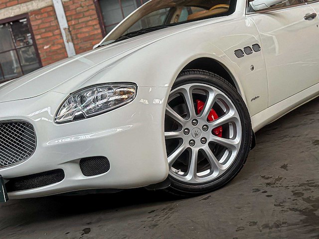 Maserati quattroporte 4.2 v8 executive gt 401pk 2007 youngtimer - afbeelding 34 van  49