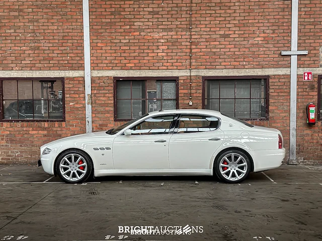 Maserati quattroporte 4.2 v8 executive gt 401pk 2007 youngtimer - afbeelding 14 van  51