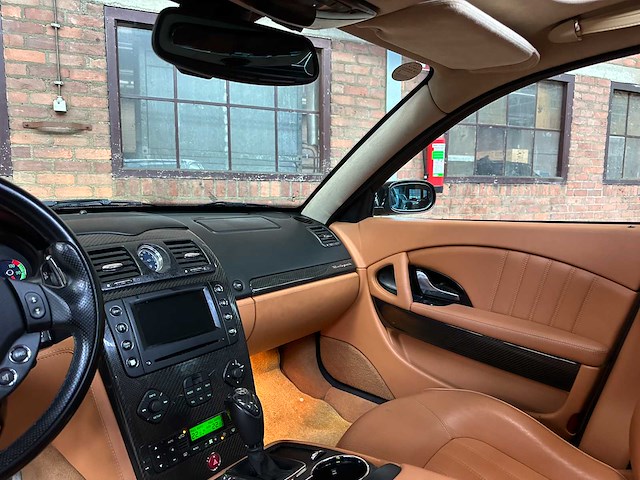 Maserati quattroporte 4.2 v8 sport gt 401pk 2007 youngtimer - afbeelding 11 van  32