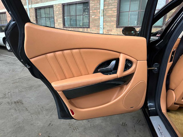 Maserati quattroporte 4.2 v8 sport gt 401pk 2007 youngtimer - afbeelding 24 van  32