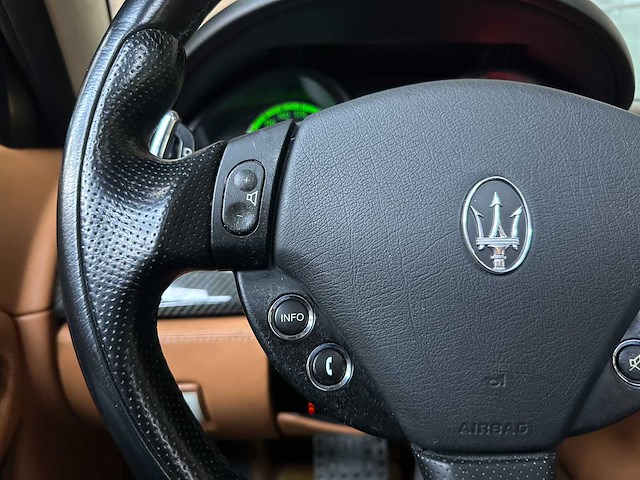 Maserati quattroporte 4.2 v8 sport gt 401pk 2007 youngtimer - afbeelding 7 van  32