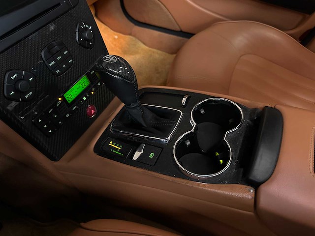 Maserati quattroporte 4.2 v8 sport gt 401pk 2007 youngtimer - afbeelding 13 van  32