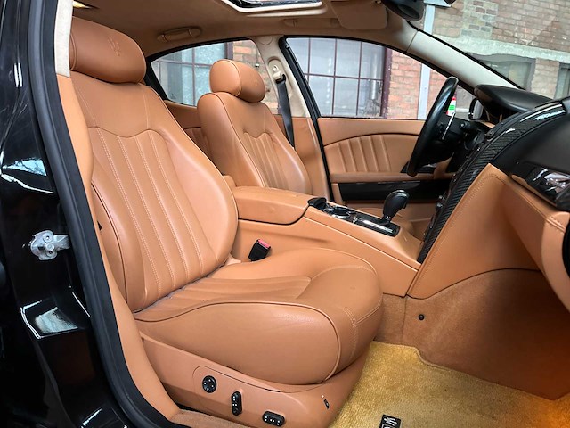 Maserati quattroporte 4.2 v8 sport gt 401pk 2007 youngtimer - afbeelding 25 van  32