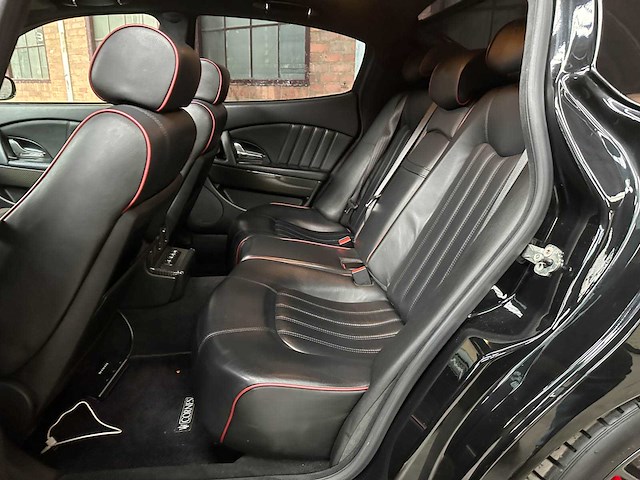 Maserati quattroporte 4.2 v8 sport gt 401pk zf 2007 -youngtimer- - afbeelding 33 van  43