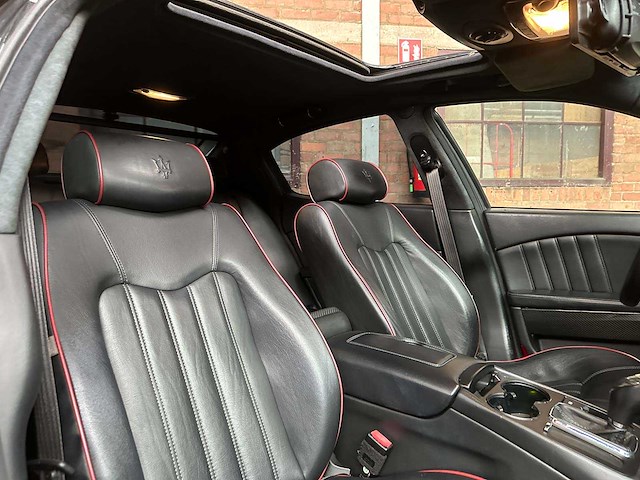 Maserati quattroporte 4.2 v8 sport gt 401pk zf 2007 -youngtimer- - afbeelding 35 van  42
