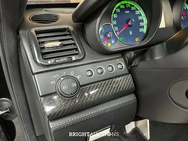 Maserati quattroporte 4.2 v8 sport gt 401pk zf 2007 -youngtimer- - afbeelding 15 van  45