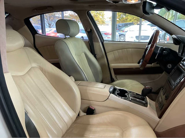 Maserati quattroporte 4.2 v8 zf | 400 pk | 2007 | 05g-hpm - afbeelding 28 van  40