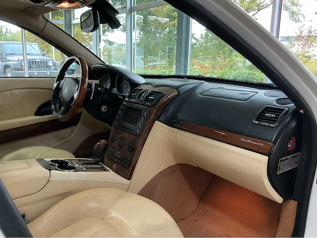 Maserati quattroporte 4.2 v8 zf | 400 pk | 2007 | youngtimer | schuifdak | navigatie | climatronic | btw auto - afbeelding 23 van  58
