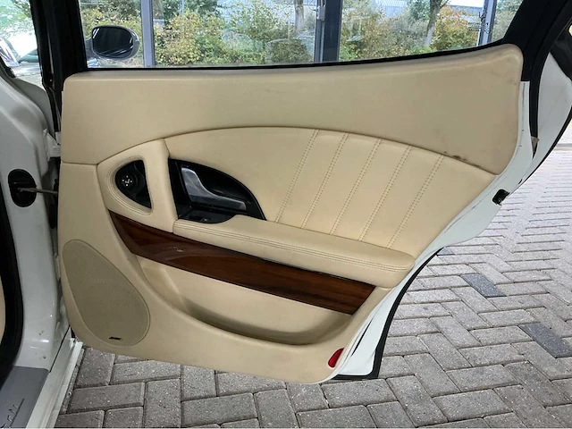Maserati quattroporte 4.2 v8 zf | 400 pk | 2007 | youngtimer | schuifdak | navigatie | climatronic | btw auto - afbeelding 39 van  58