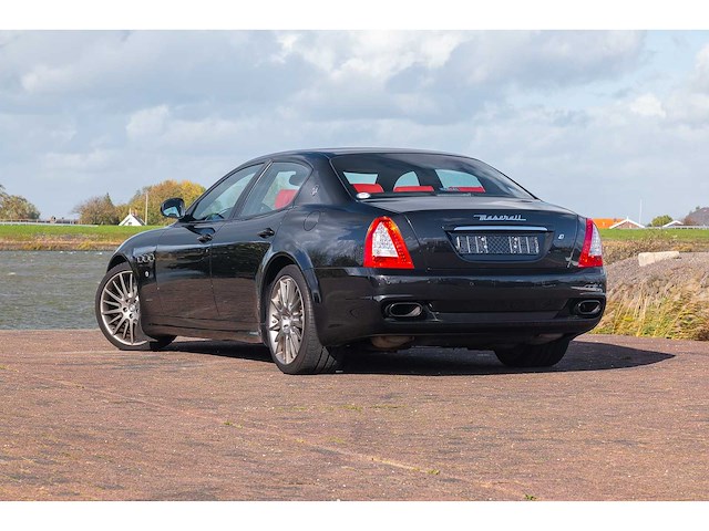 Maserati quattroporte 4.7 v8 440pk sport gts car 2010 - afbeelding 24 van  250