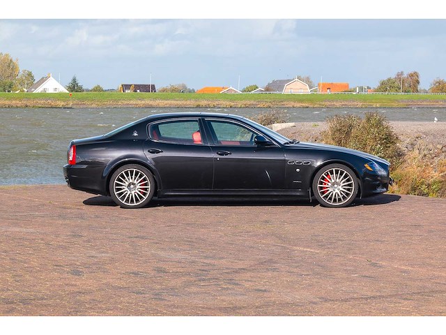 Maserati quattroporte 4.7 v8 440pk sport gts car 2010 - afbeelding 218 van  250
