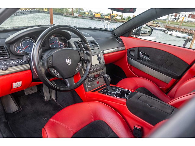 Maserati quattroporte 4.7 v8 440pk sport gts car 2010 - afbeelding 8 van  250