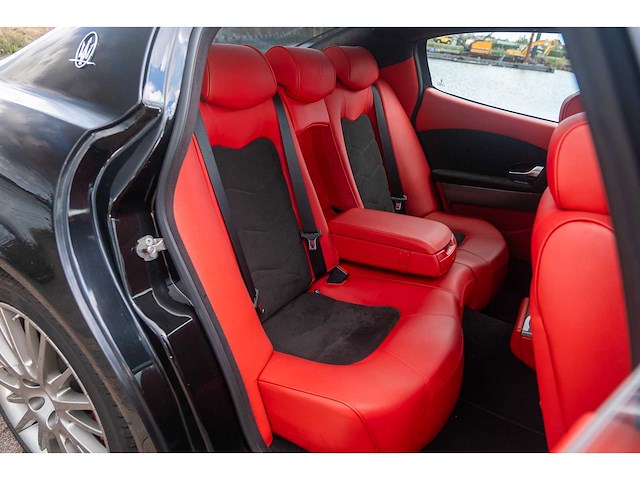 Maserati quattroporte 4.7 v8 440pk sport gts car 2010 - afbeelding 122 van  250