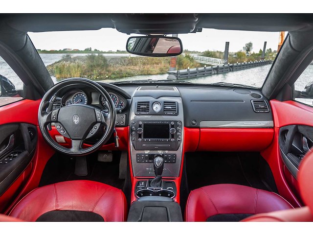 Maserati quattroporte 4.7 v8 440pk sport gts car 2010 - afbeelding 10 van  250