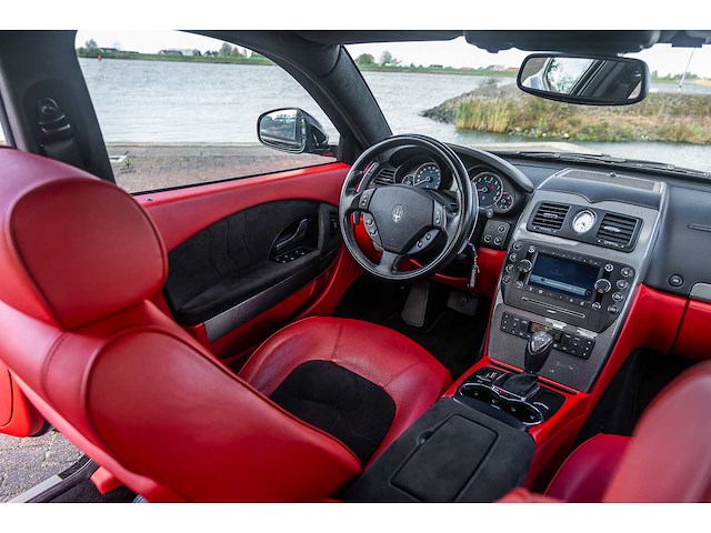 Maserati quattroporte 4.7 v8 440pk sport gts car 2010 - afbeelding 15 van  250