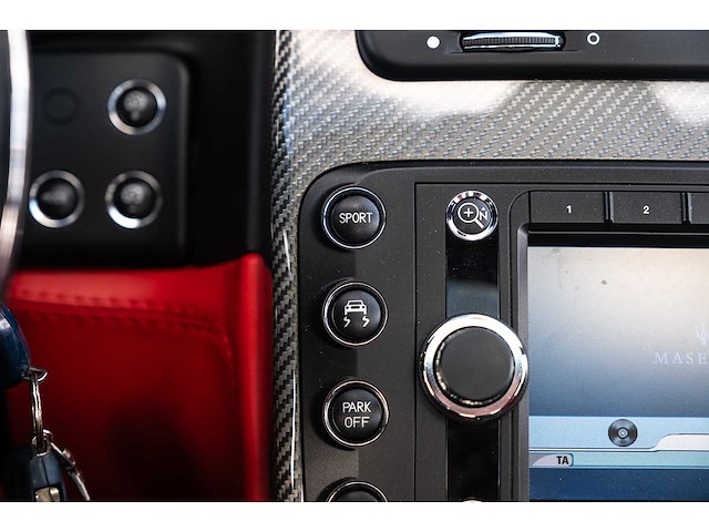 Maserati quattroporte 4.7 v8 440pk sport gts car 2010 - afbeelding 40 van  250