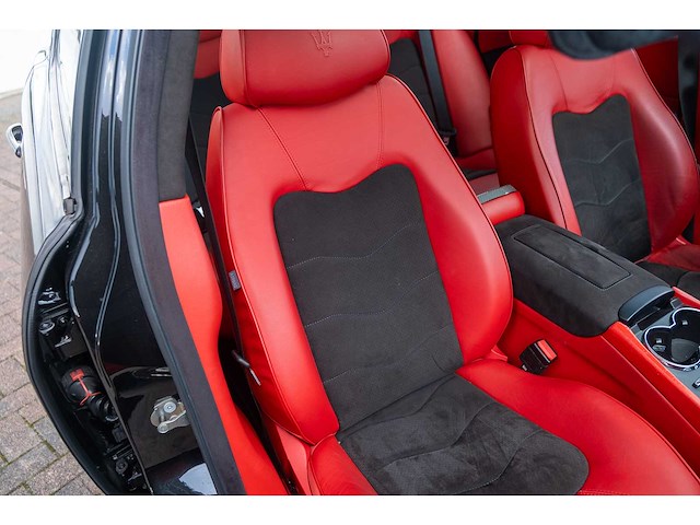 Maserati quattroporte 4.7 v8 440pk sport gts car 2010 - afbeelding 121 van  250