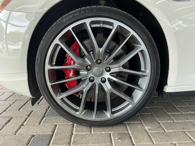Maserati quattroporte gts 3.8 v8 531hp 2013 (carbon) (29,000 km) btw auto - afbeelding 6 van  42