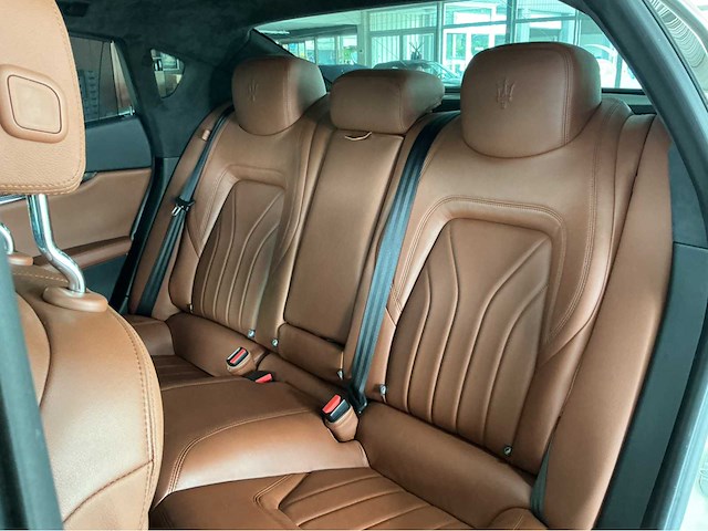 Maserati quattroporte gts 3.8 v8 531hp 2013 (carbon) (29,000 km) btw auto - afbeelding 20 van  25
