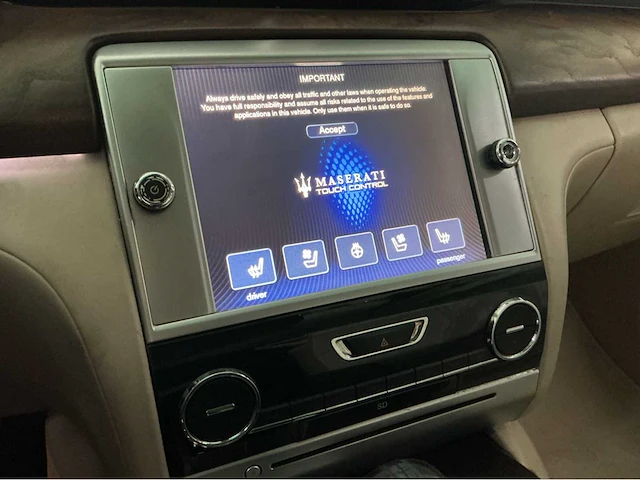 Maserati quattroporte gts — pure italiaanse power 530 pk • v8 twin-turbo • btw auto - afbeelding 22 van  37