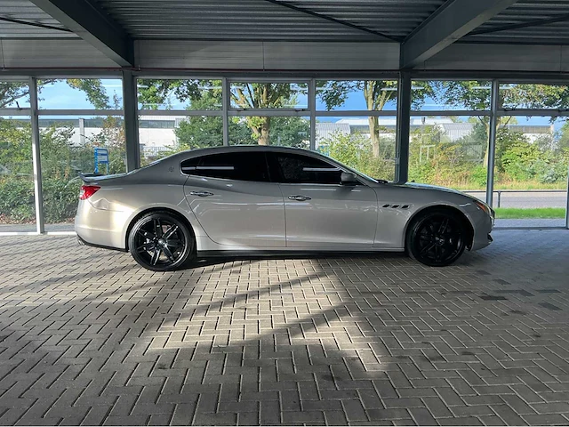 Maserati quattroporte gts — pure italiaanse power 530 pk • v8 twin-turbo • btw auto - afbeelding 34 van  37