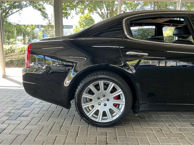 Maserati quattroporte s 4.7 v8 – italiaanse v8-power & pure klasse btw auto - afbeelding 23 van  24