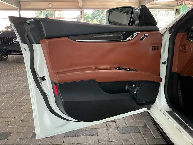 Maserati quattroporte s q4 404 pk 2015 btw auto - afbeelding 17 van  38