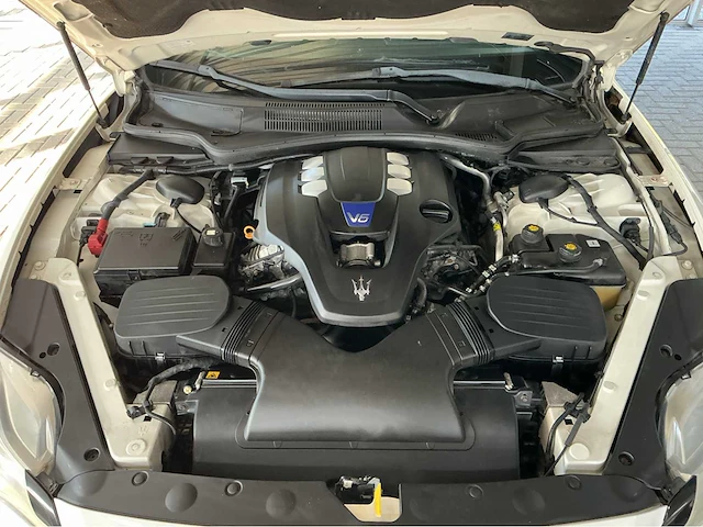 Maserati quattroporte s q4 404 pk 2015 btw auto - afbeelding 28 van  38