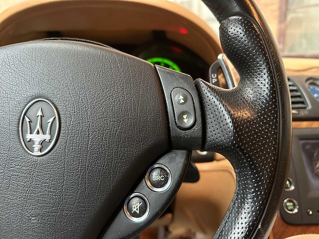 Maserati quattroporte sport gt 400pk 2006 youngtimer - afbeelding 8 van  26