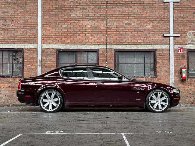 Maserati quattroporte sport gt 400pk 2006 youngtimer - afbeelding 35 van  36