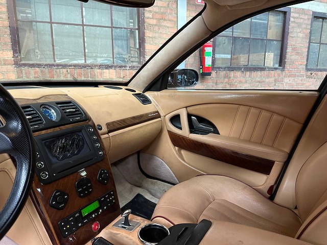 Maserati quattroporte sport gt 400pk 2006 youngtimer - afbeelding 11 van  36